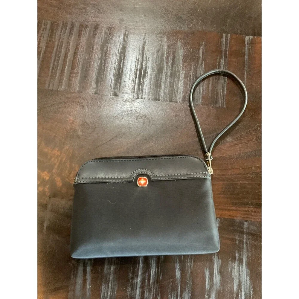 NWOT Swiss Gear Pouch Wristlet Cord Case Bag